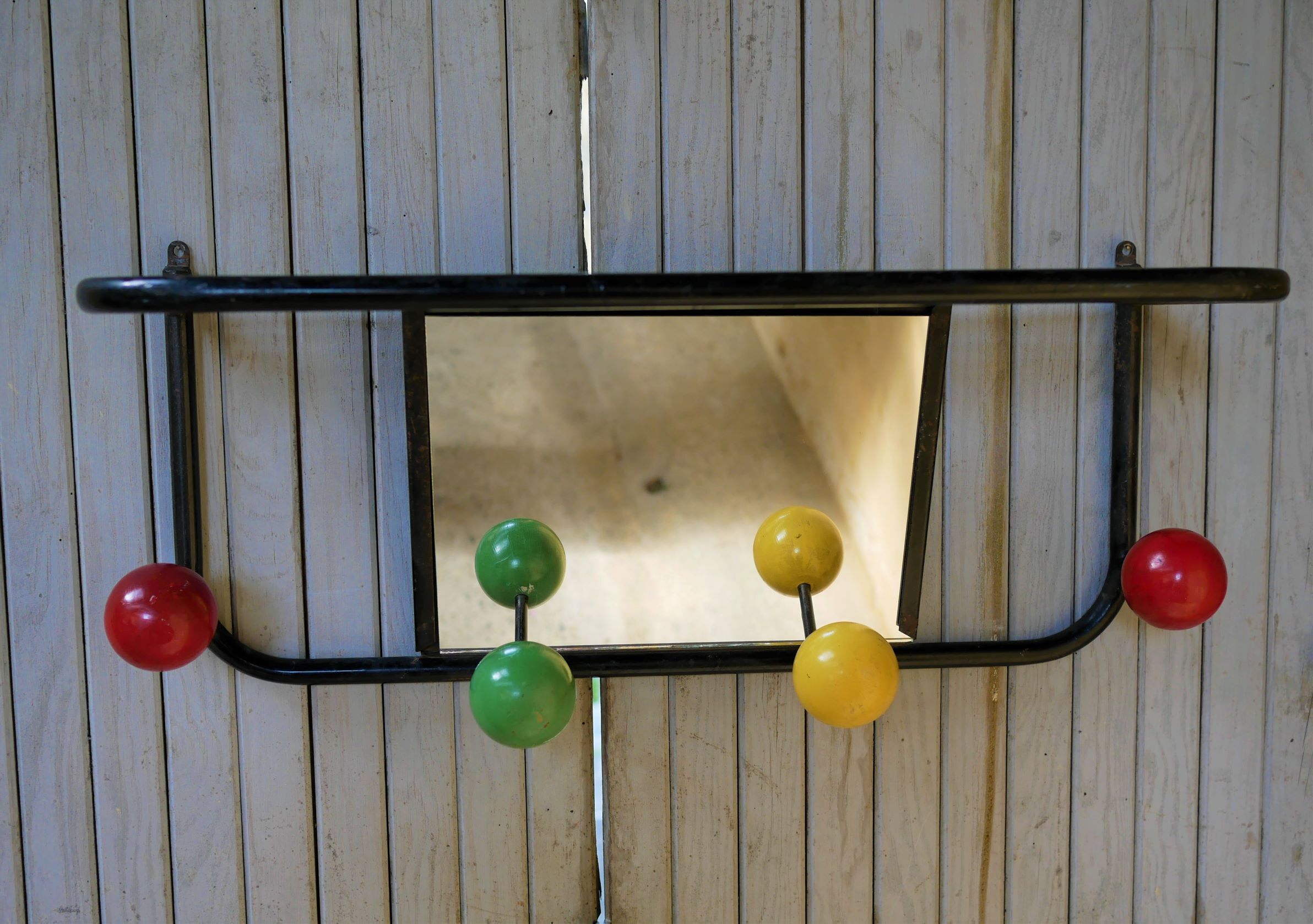 Vintage wall coat holder with 4 coloured balls, mirror and shelf