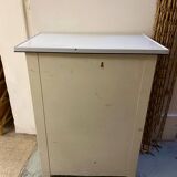 Low sideboard from the 40s/50s in enameled sheet metal with 2 doors and drawer