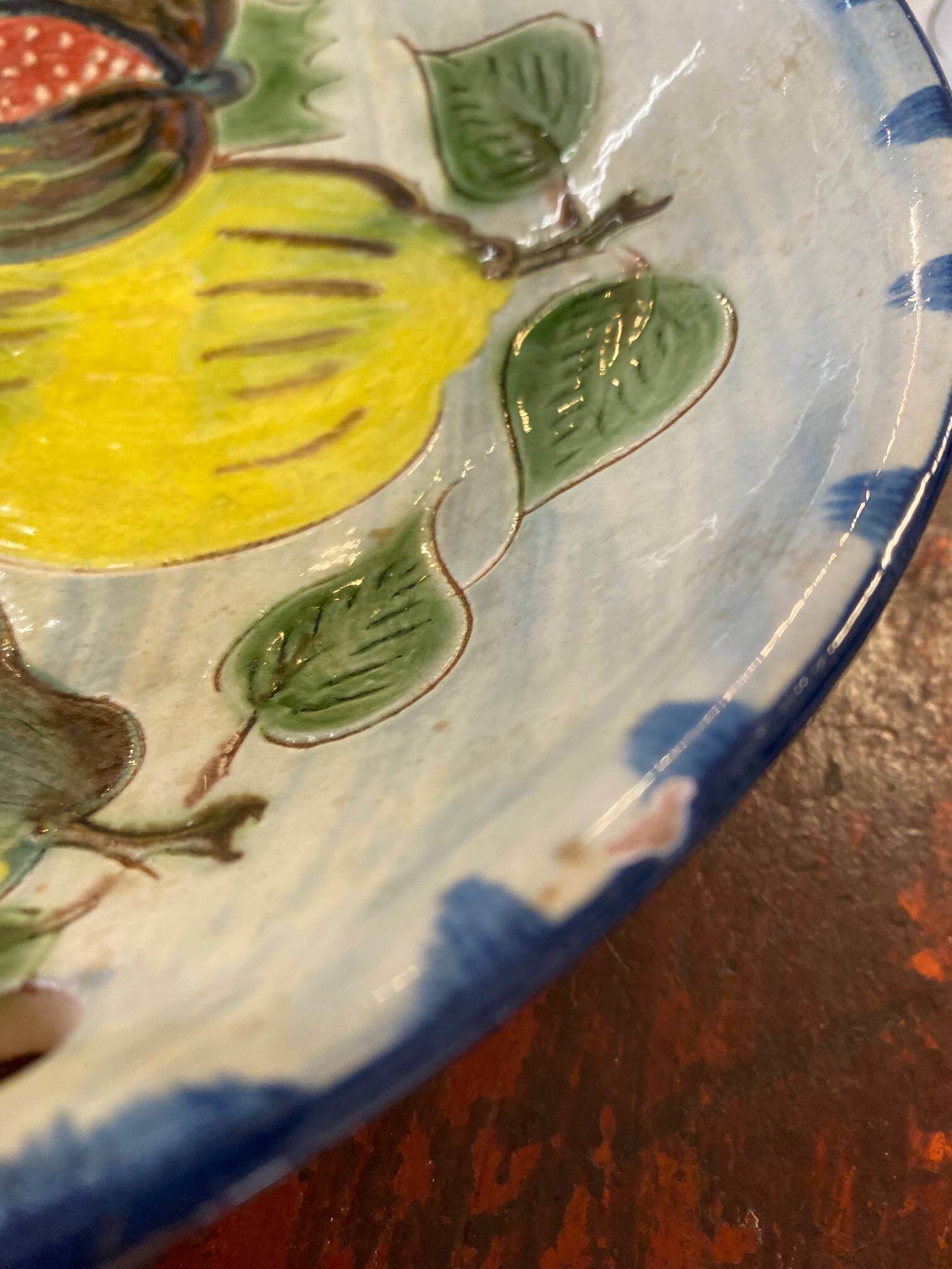 Fruit bowl signed puigdemont spanish ceramic fruit decor osie handle