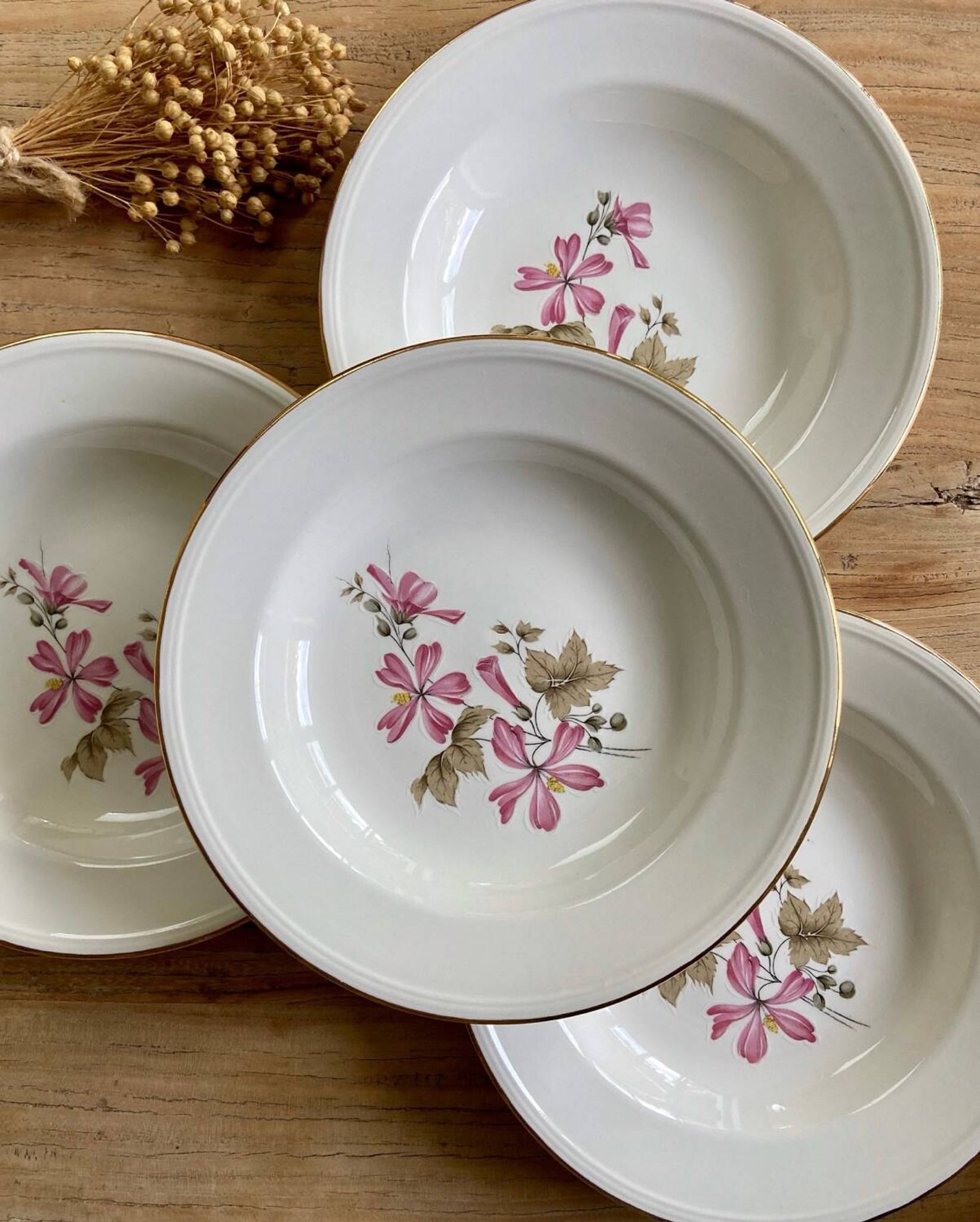 4 assiettes creuses Boch La Louvière Belgium