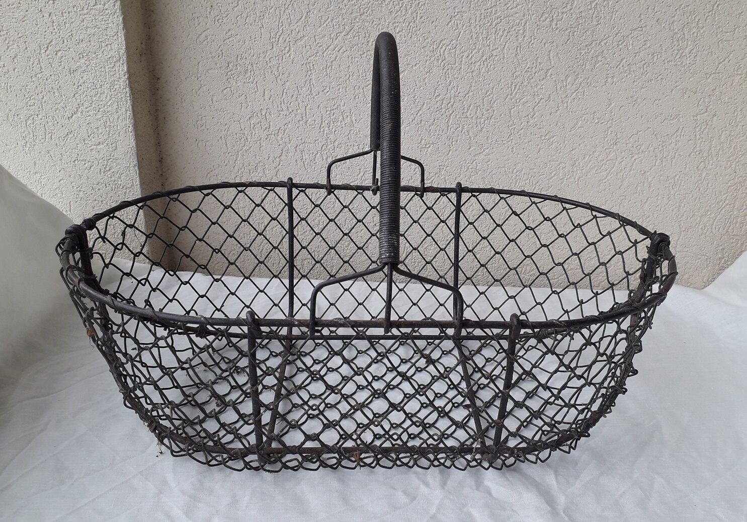 Wire basket