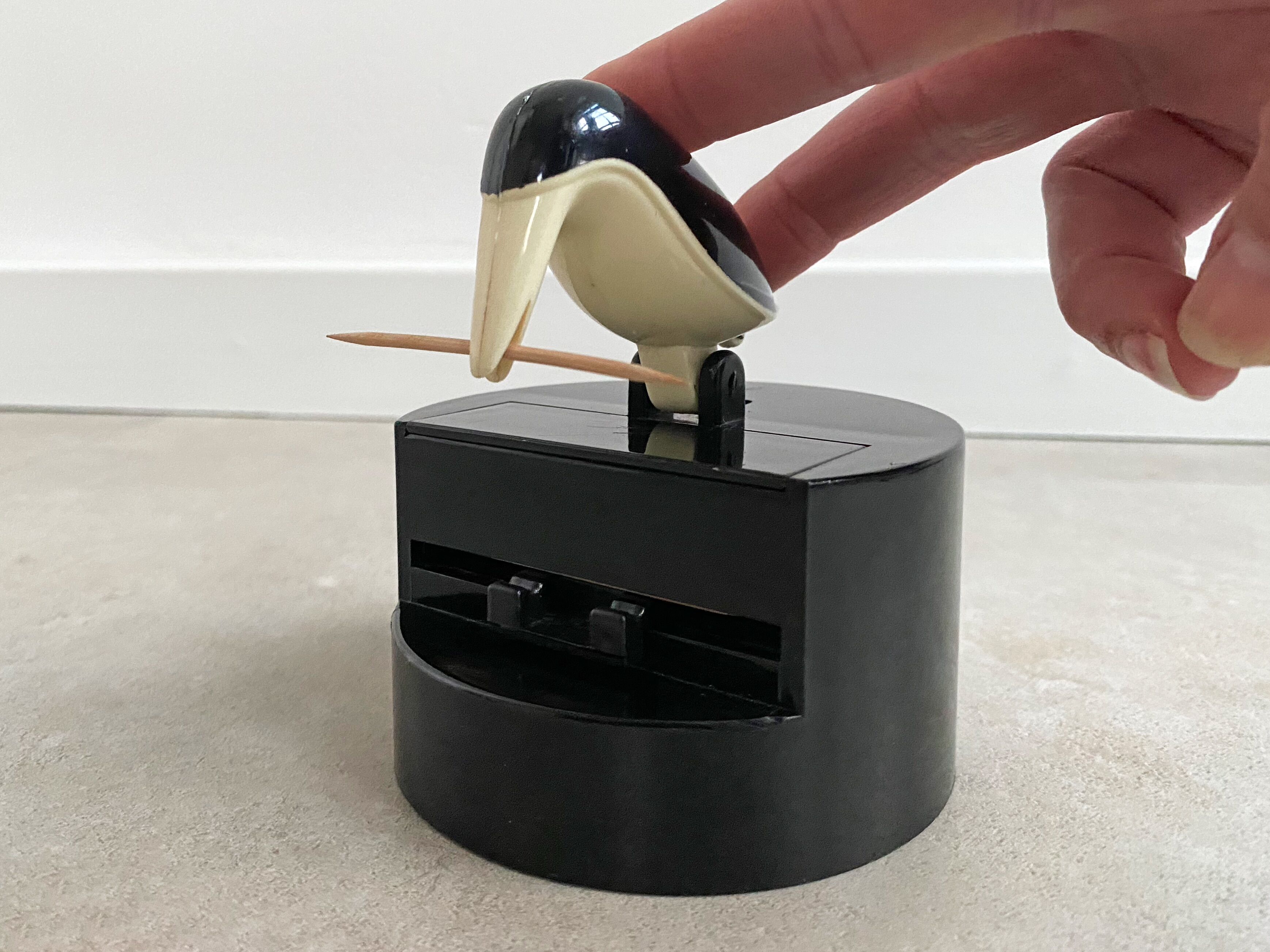 Vintage bird / penguin toothpick dispenser - Cheerful tableware