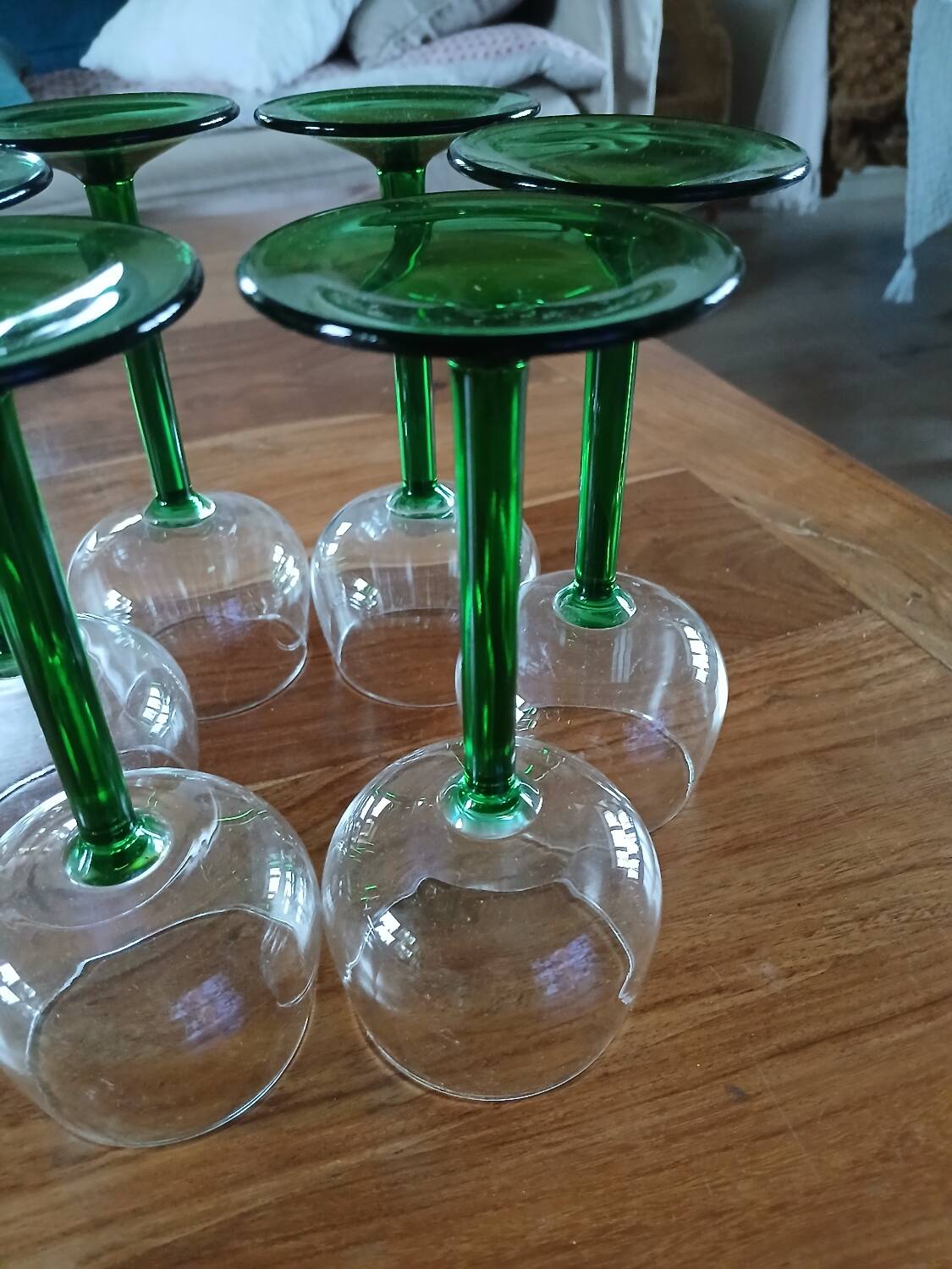 6 verres anciens à vin blanc
