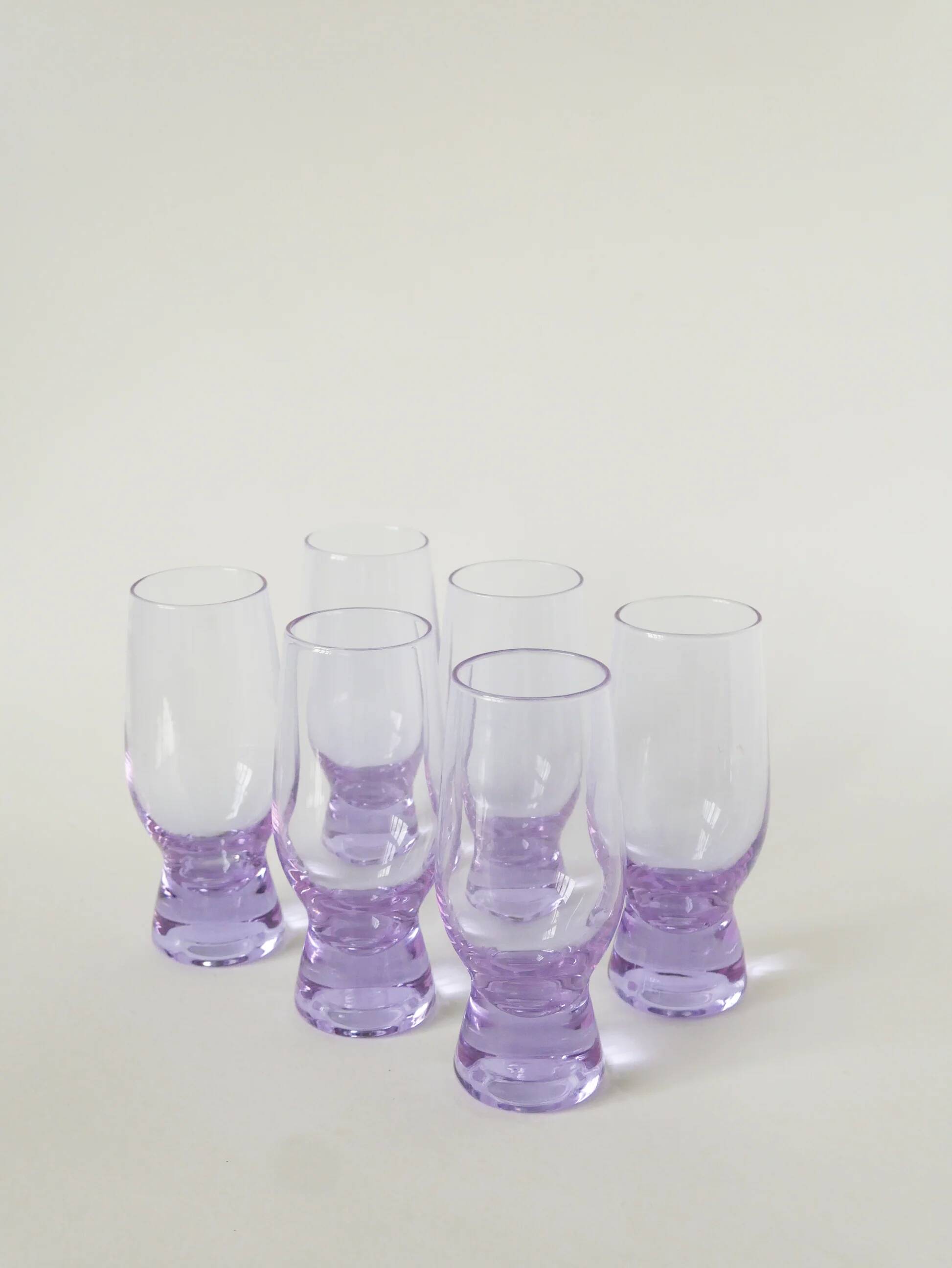 Set of 6 lilac cocktail glasses, Italian design, 1980.