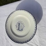 Dish on earthenware pedestal by KG Lunéville monogram L diam. 22 cm