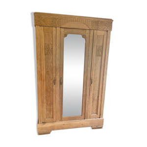 Armoire en bois massif