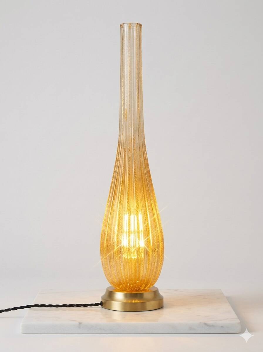 Large table lamp in Murano glass with gold glitter in the style of Barovier and Toso.