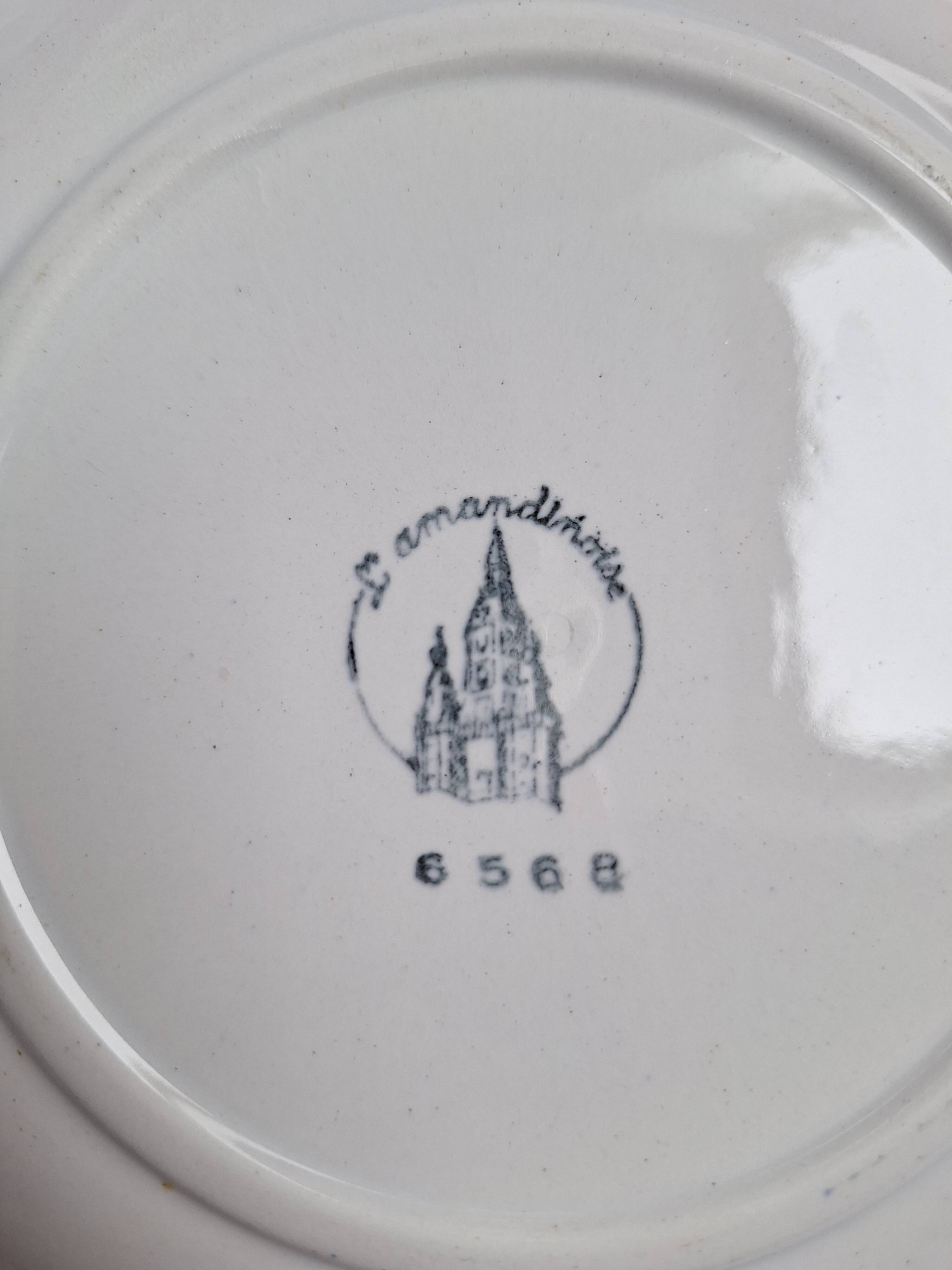 Assiettes plates bleu vintage