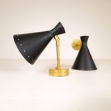 Pair of modern Italian wall sconces in Stilnovo style, wall lamp.