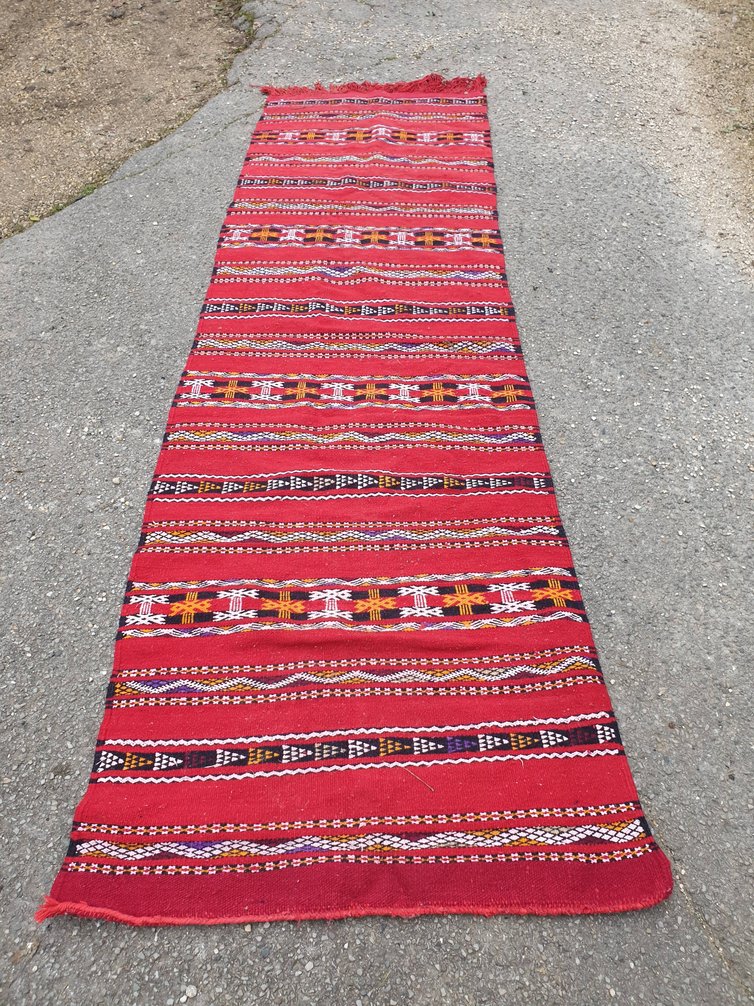 Kilim rug: 260x79cm.
