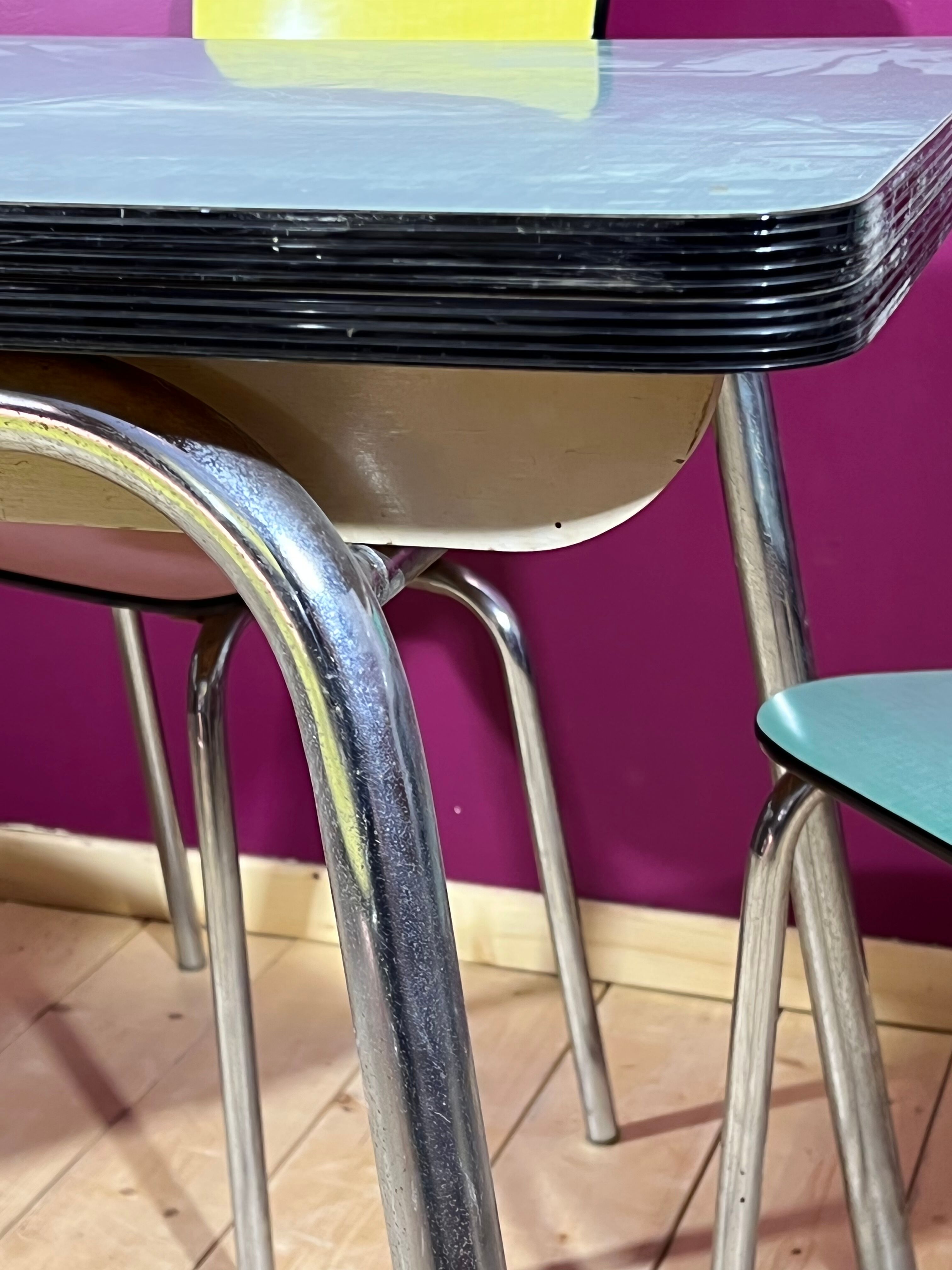 Formica table with extensions and 4 chairs 1950