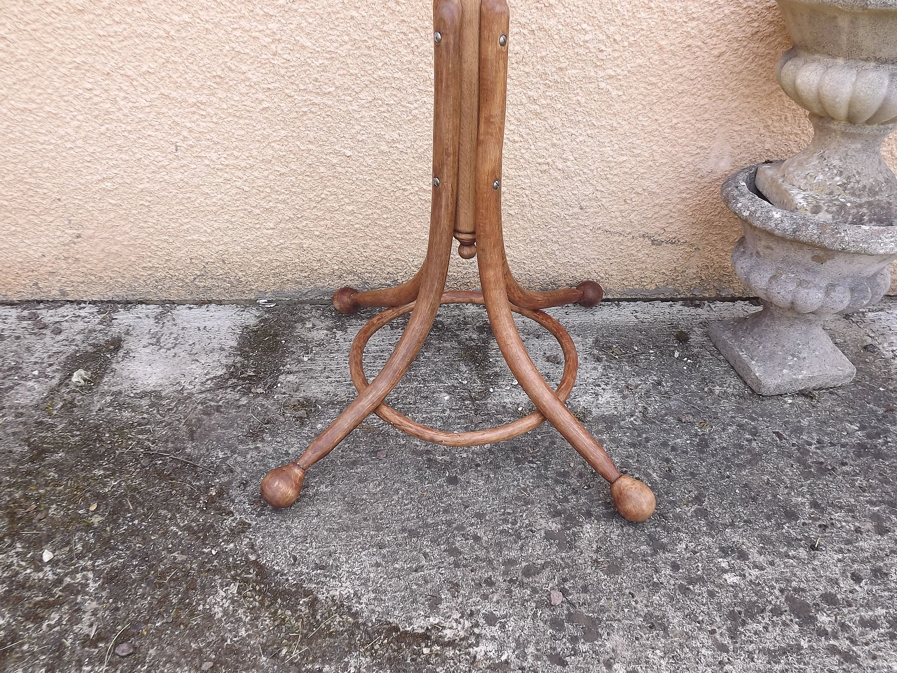 Thonet coatrack