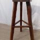 Tabouret de bar en orme esprit Olavi Hanninen