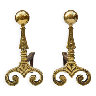 Chenets en bronze doré boule et motifs arrondies accessoire de cheminée ancien