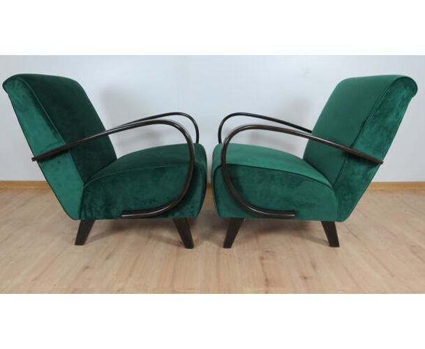Pair of restored armchairs by Jindrich Halabala