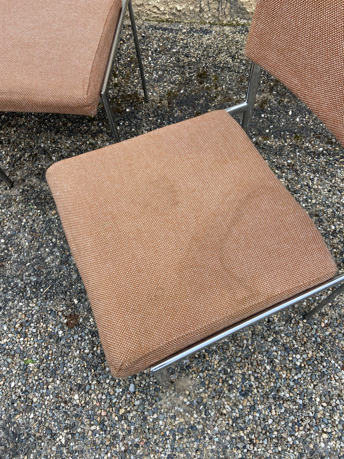 Set of 4 chromed metal chairs