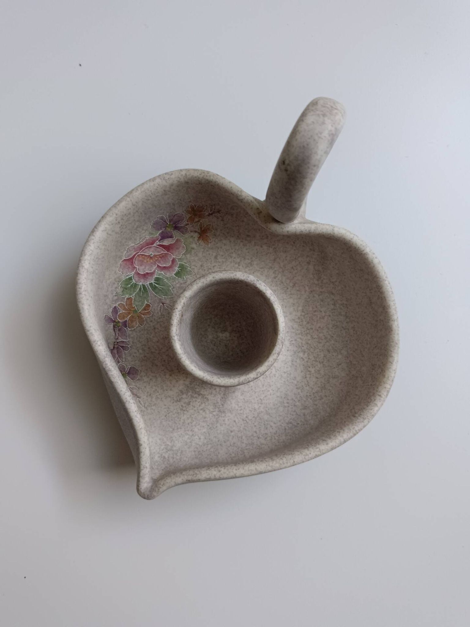Vallauris grey candle holder with pink flowers, signed.