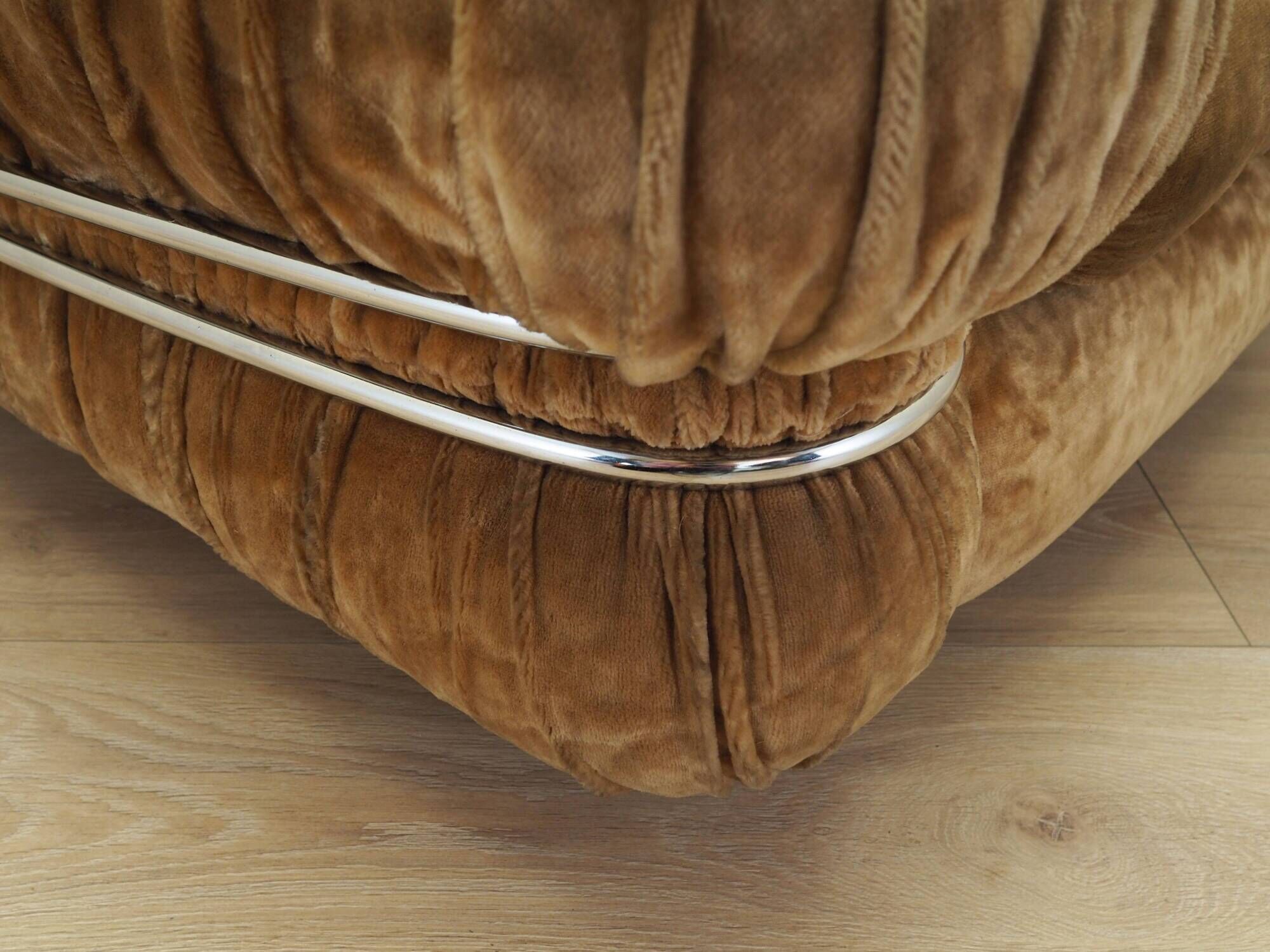 Velour armchair, Italian design, 1970s, production: Italy