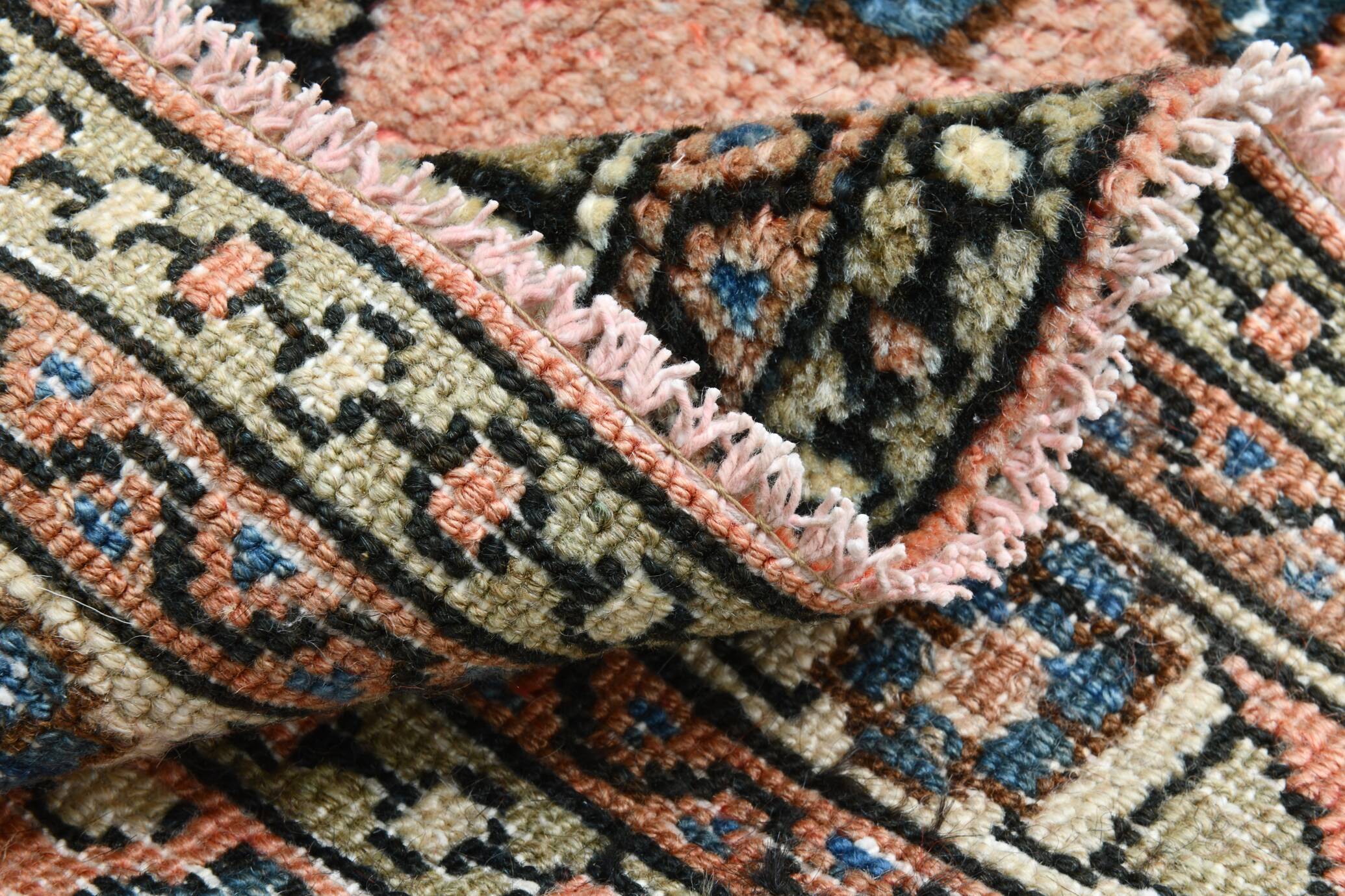 5x7 Peach Navy Blue Persian Area Rug, 142x209Cm