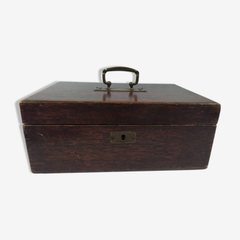 Boite coffret en bois - avec une serrure - 27cm de large