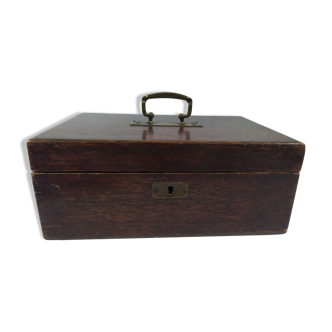 Wooden box - with a lock - 27cm wide