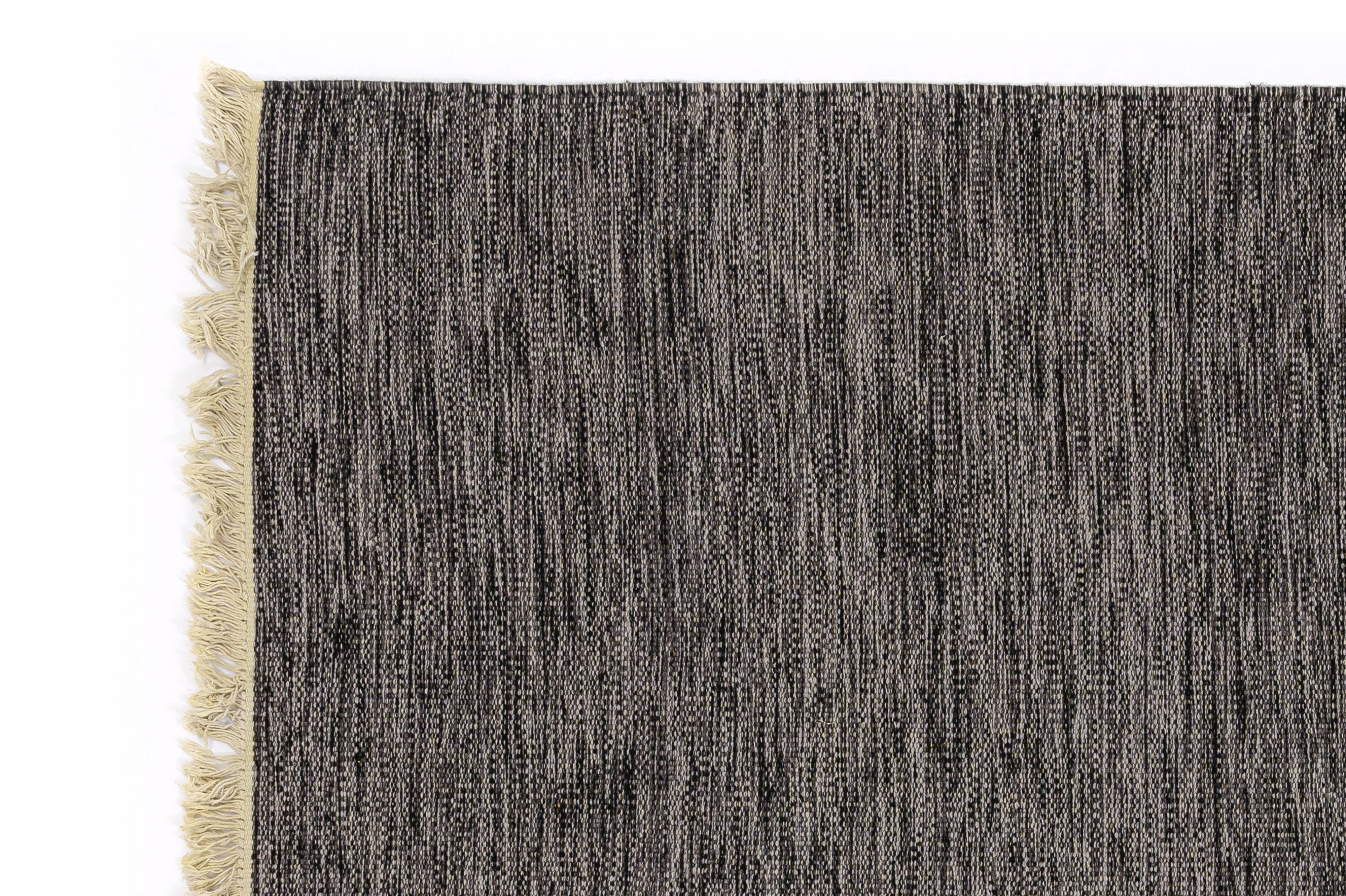 Scandinavian style minimalist flat weave rug. 234 (250) x 174 cm / 92 (98) x 69 in