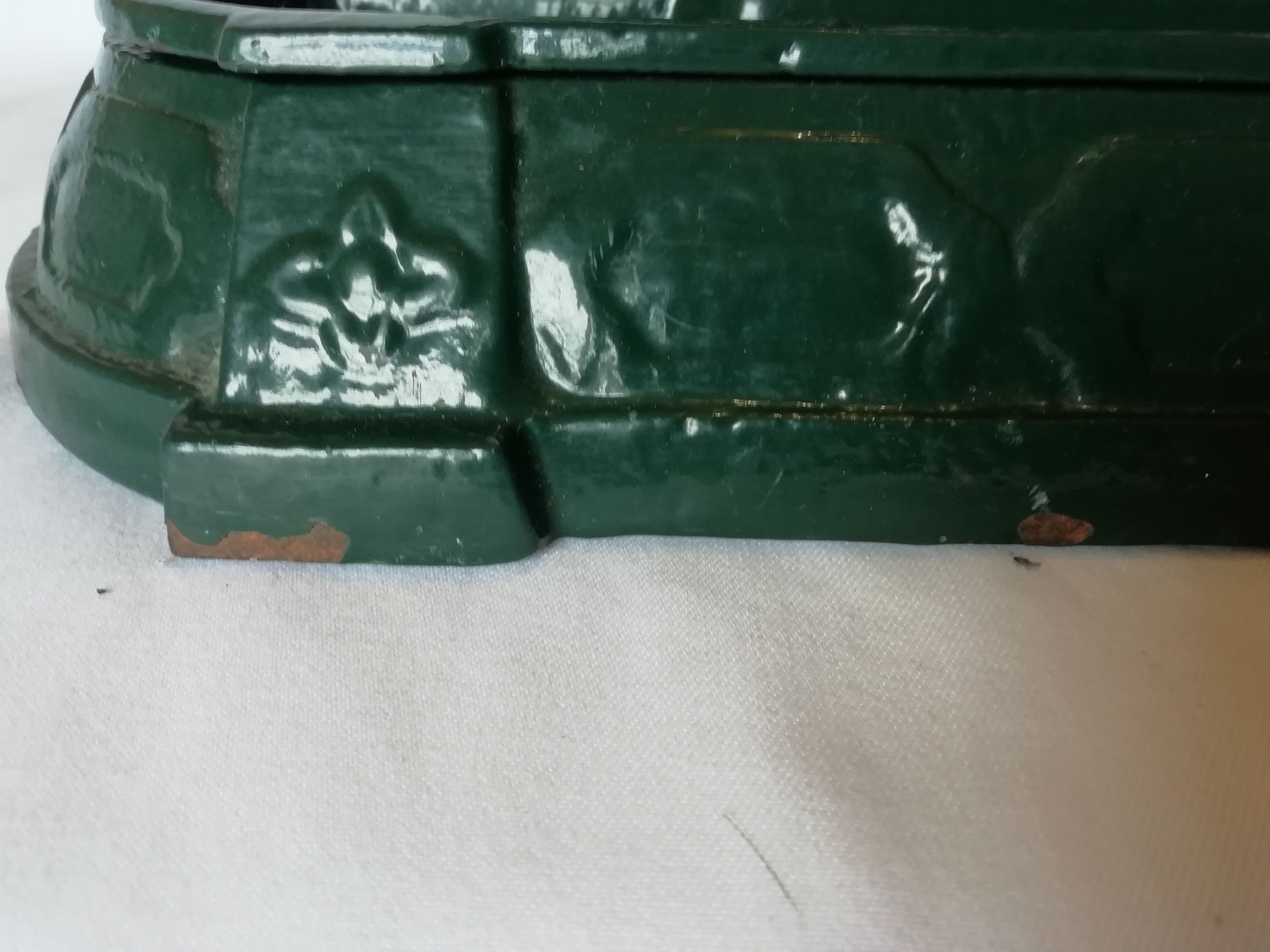 Green emailed cast iron umbrella door