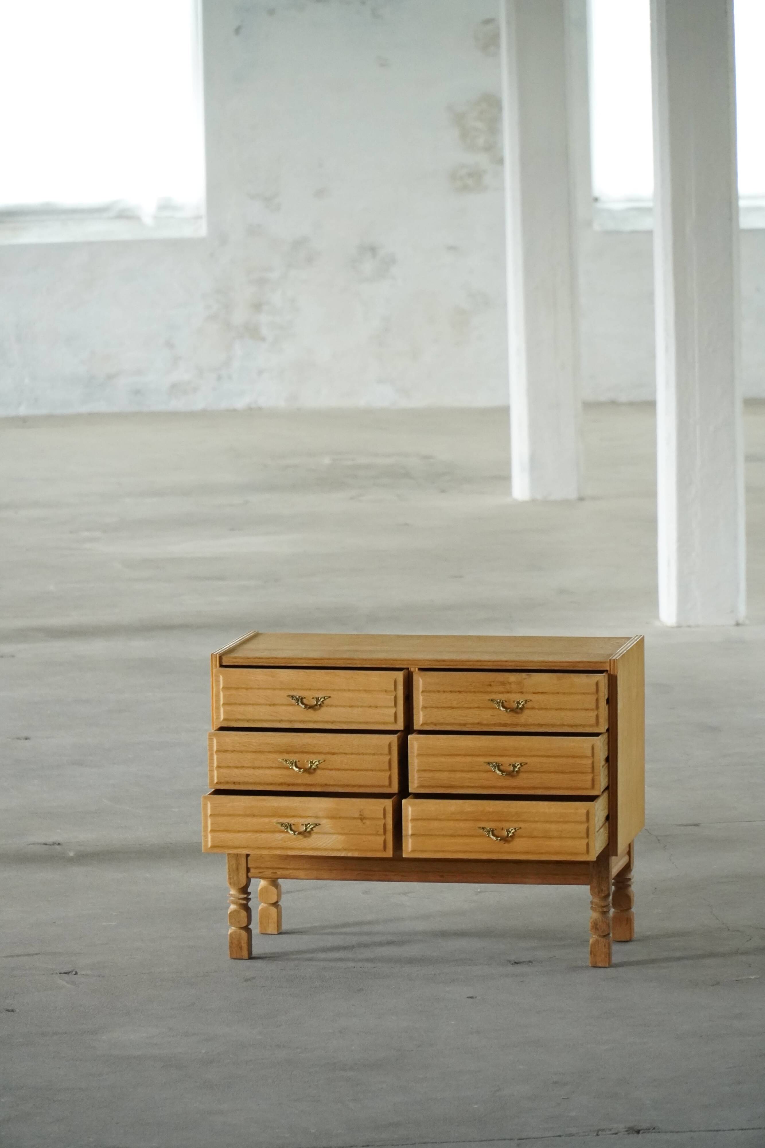 Commode danoise de style « Mid-Century Modern », en chêne, années 1950