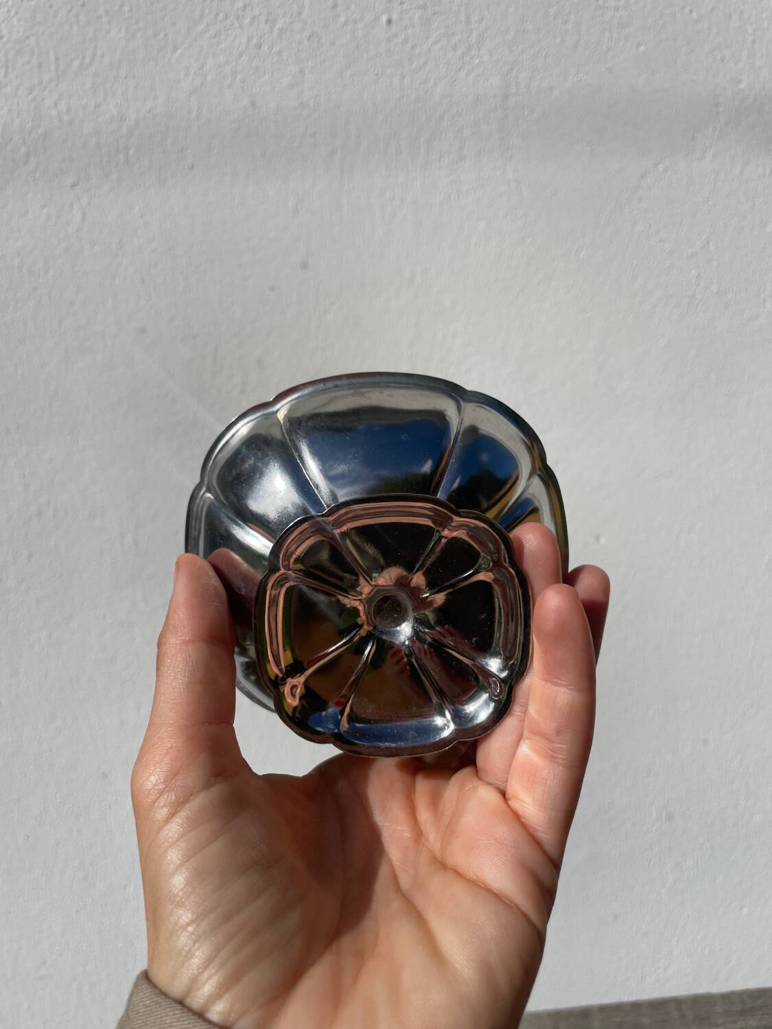 6 stainless steel bowls 1970