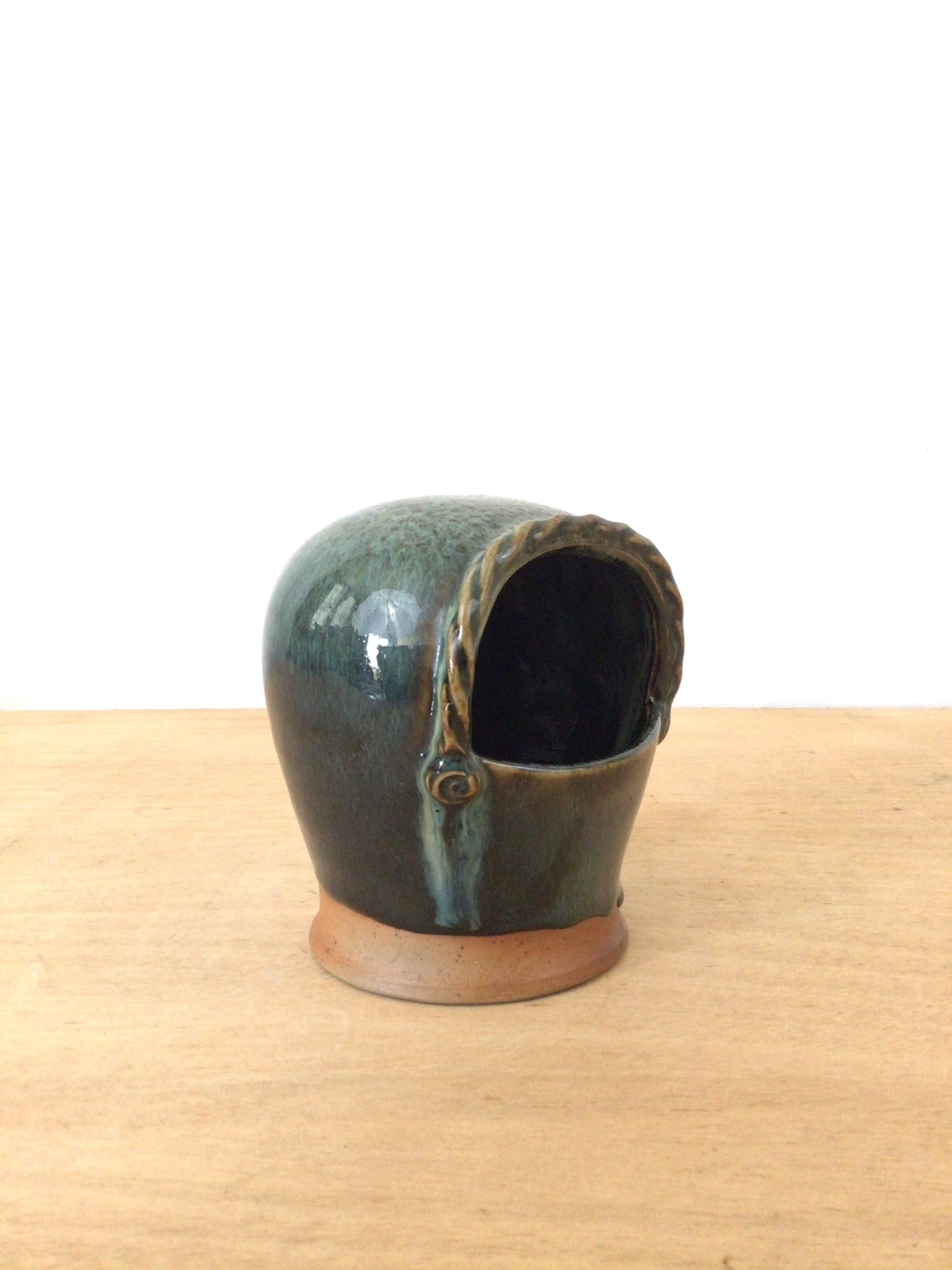 Salt pot in sandstone Puisaye Marina Tellier
