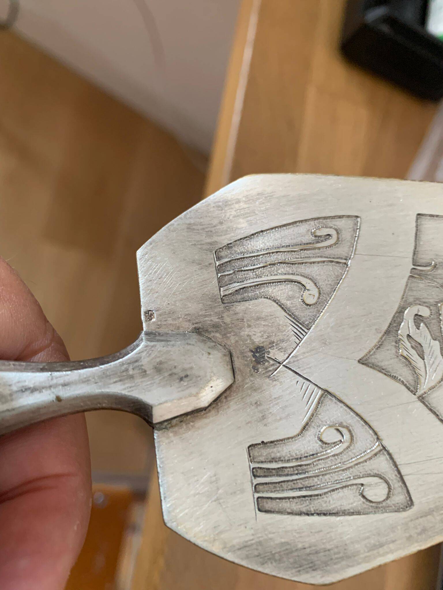 Silver metal pie server