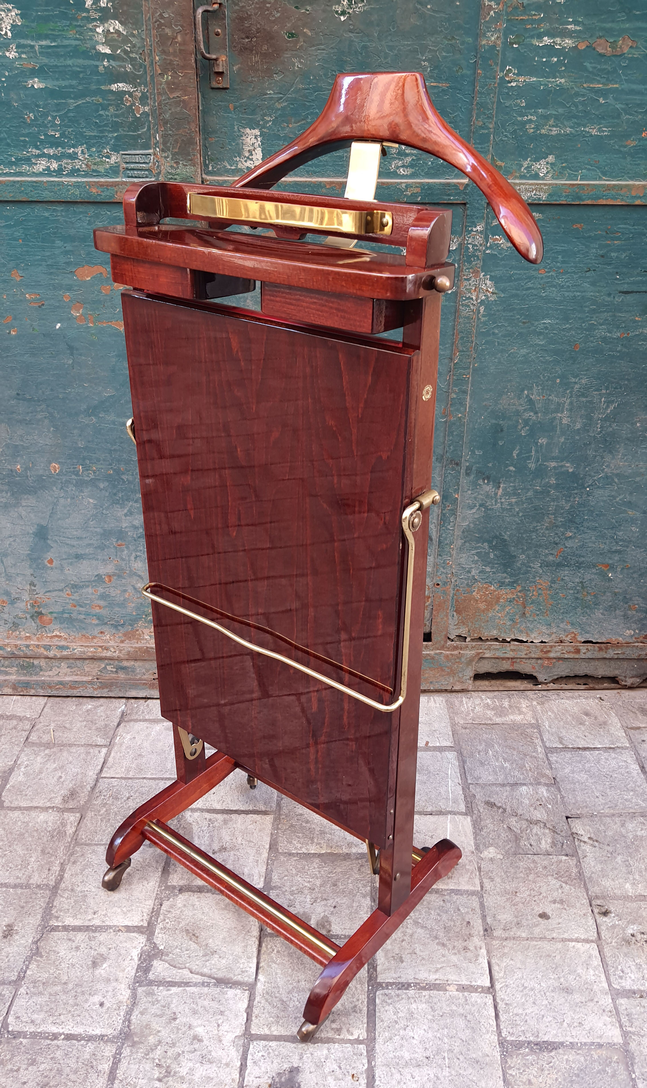 Night valet to Fratelli Reguitti