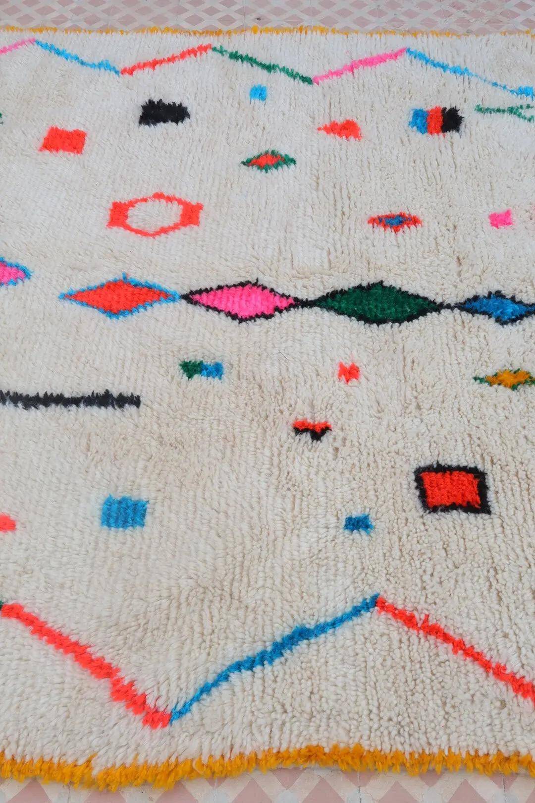 Traditional handmade Moroccan rug 2.5 x 1.5 m