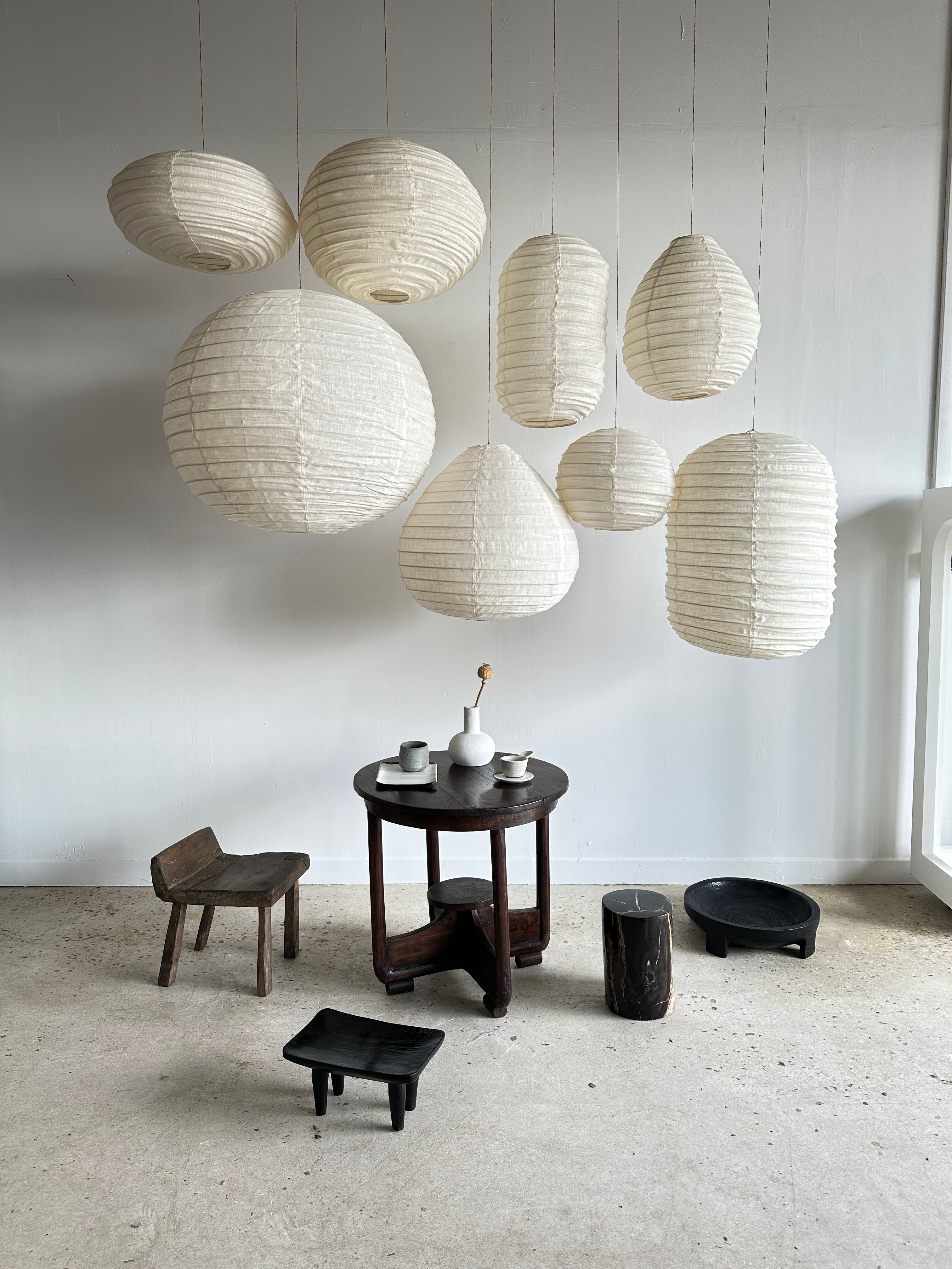 Suspension in rattan and natural japanese linen in the shape of a drop