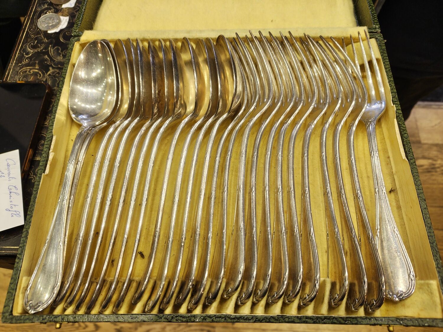 Christofle cutlery set, crossed ribbons model.