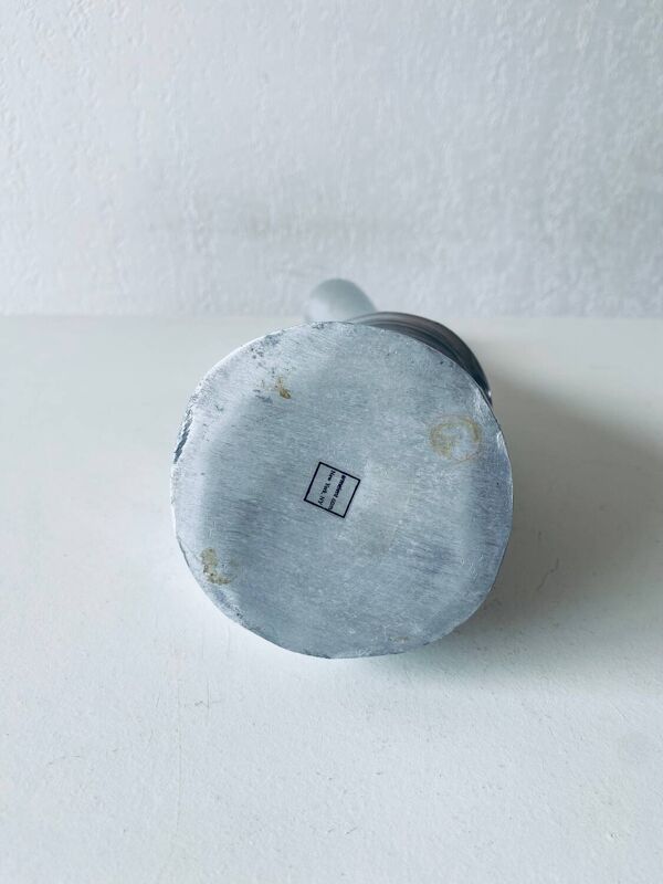 Vase design asymétrique