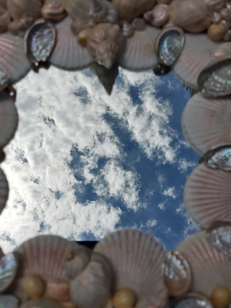 Vintage seashell mirror 31x35cm