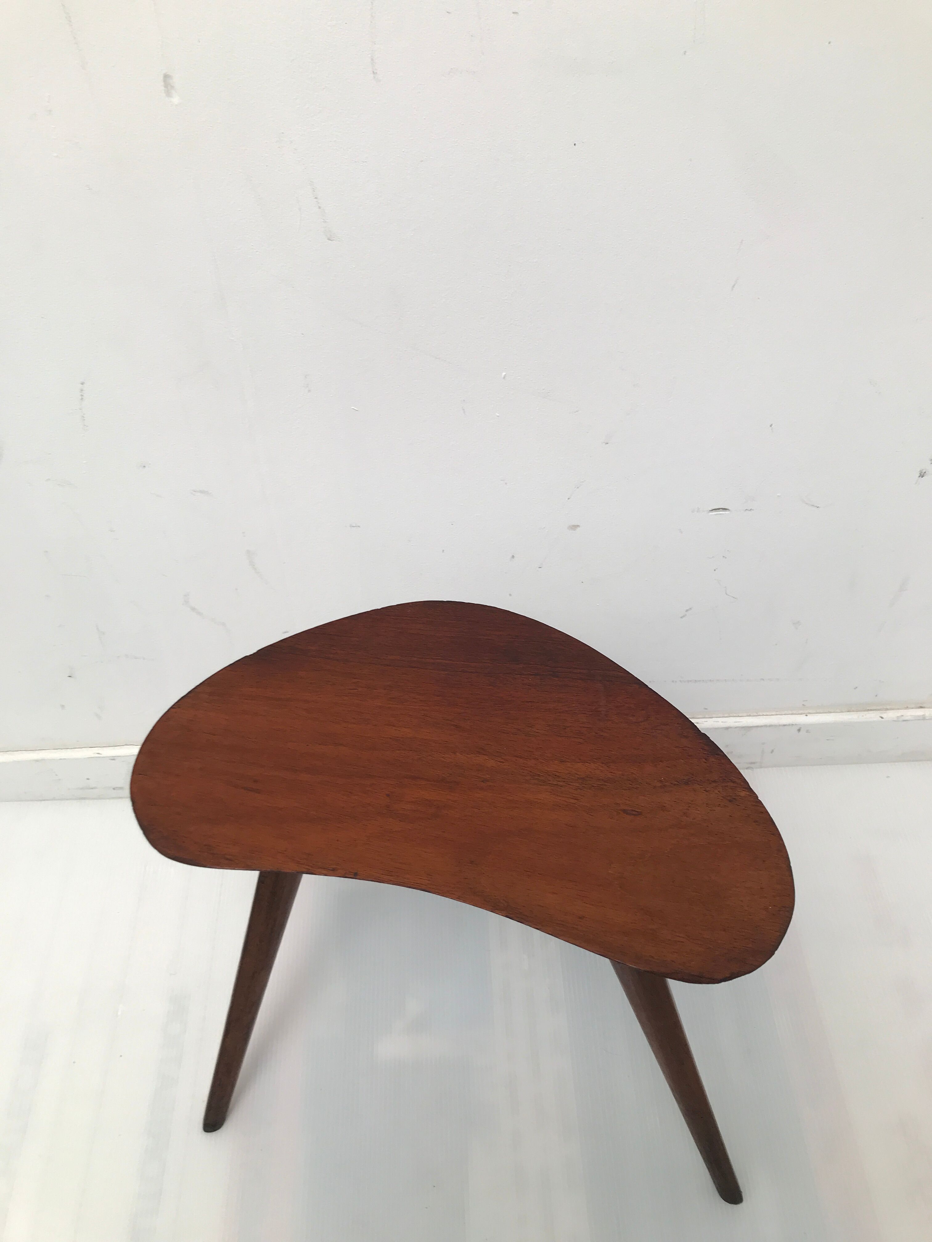 Vintage tripody tabout shape triangle annee 60