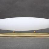 Applique murale en laiton et verre opalin Art Déco, Italie, années 1940.