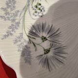 Presentoir dish with pastries, amuses bouches