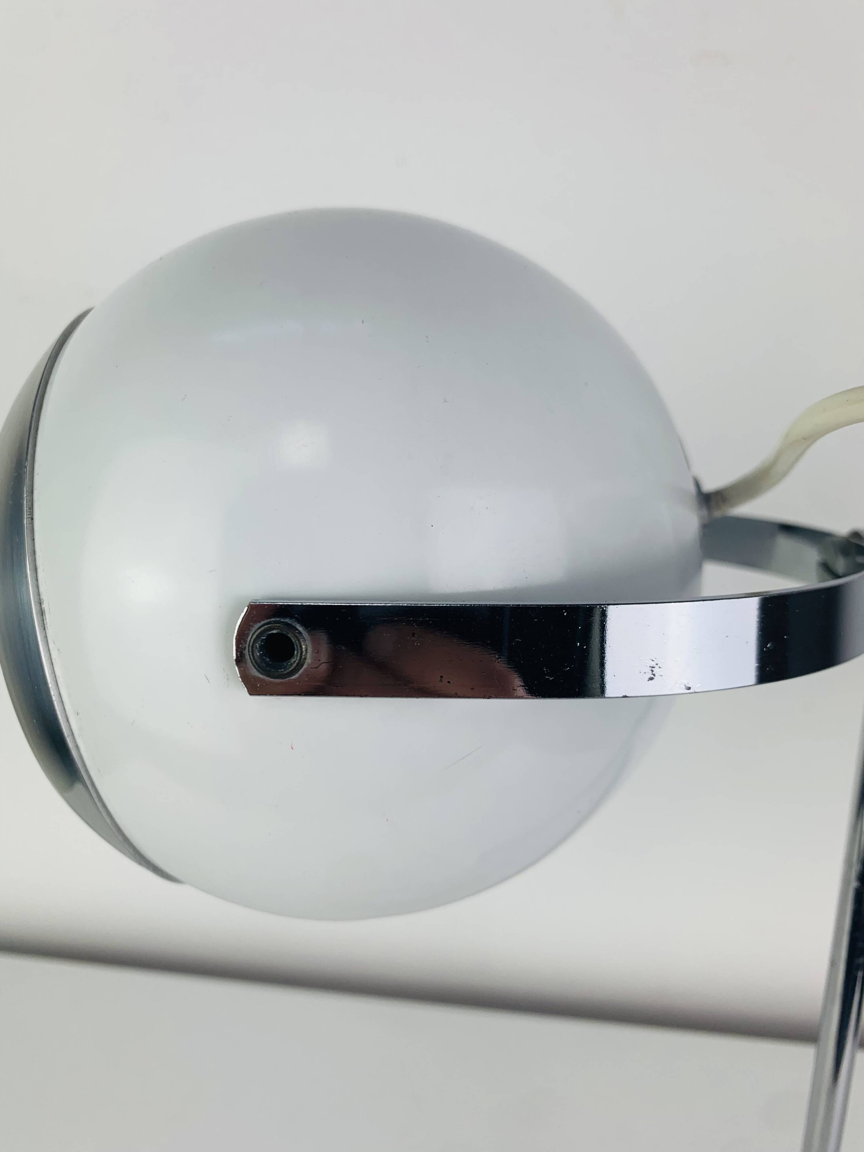 White Space Age eyeball desk lamp, 1970s