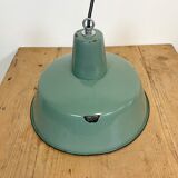Suspension industrielle en émail vert, années 1960