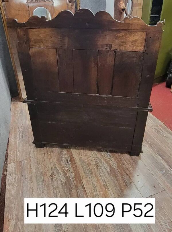 Banc Coffre d'apparat style Renaissance néo gotique en bois massif