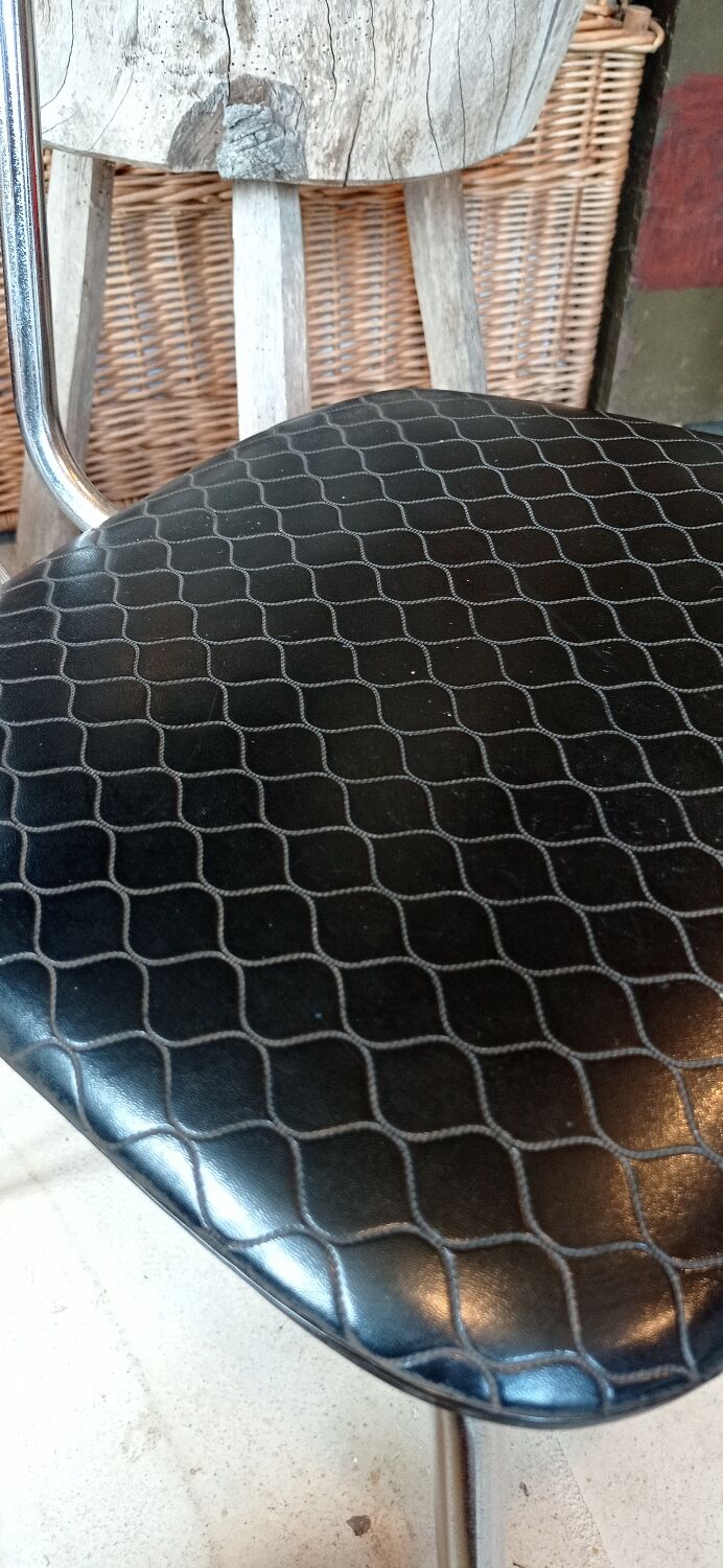 Leatherette chair 60