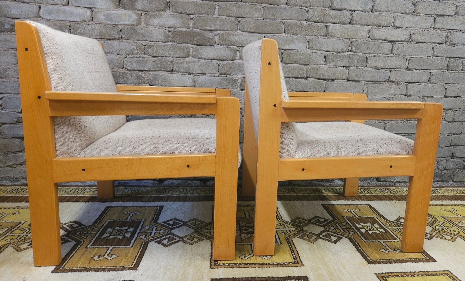 Paire de fauteuils laine bouclette 1970