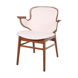 Chaise modèle 107 de - mobler