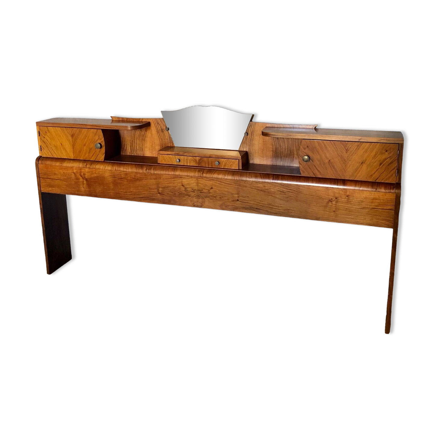 Cozy empty pockets sideboard