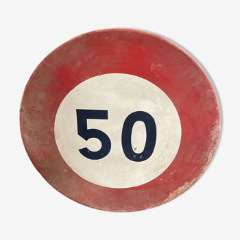 Traffic sign limited to 50