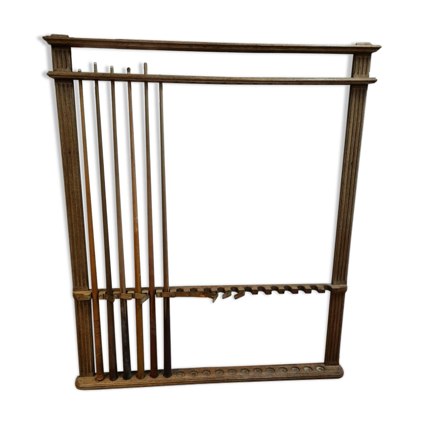 Wooden billiard tail holder