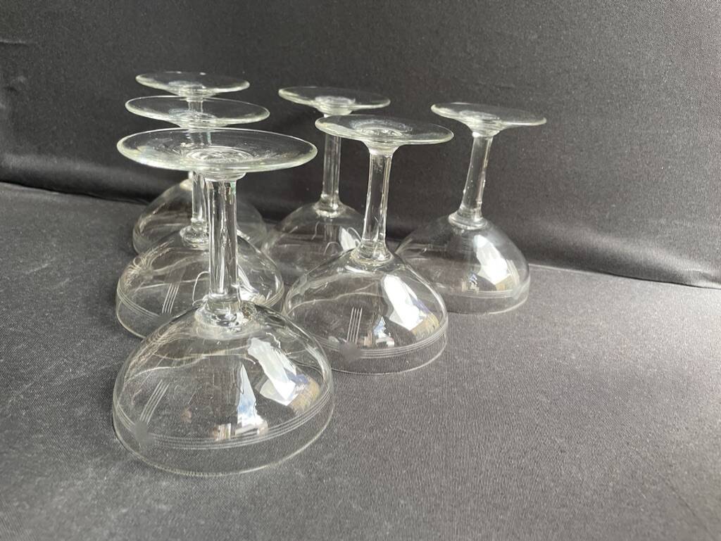 6 engraved crystal champagne glasses – Art Deco